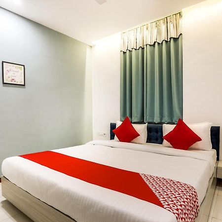 Hotel O Omkar Indaur Kültér fotó