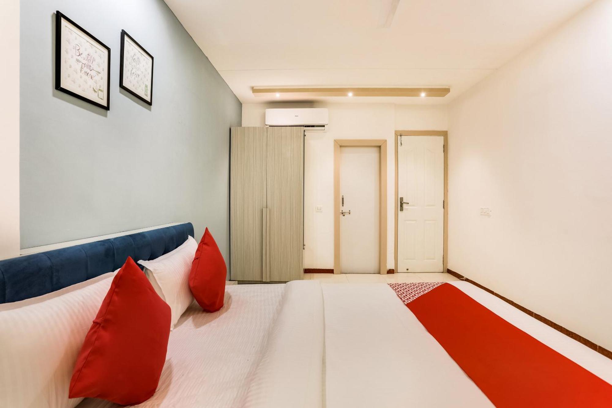 Hotel O Omkar Indaur Kültér fotó