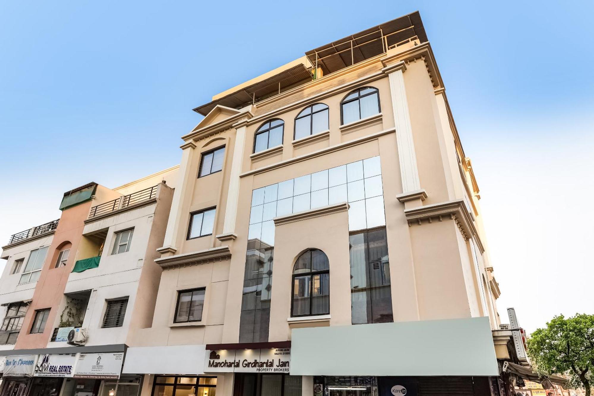 Hotel O Omkar Indaur Kültér fotó